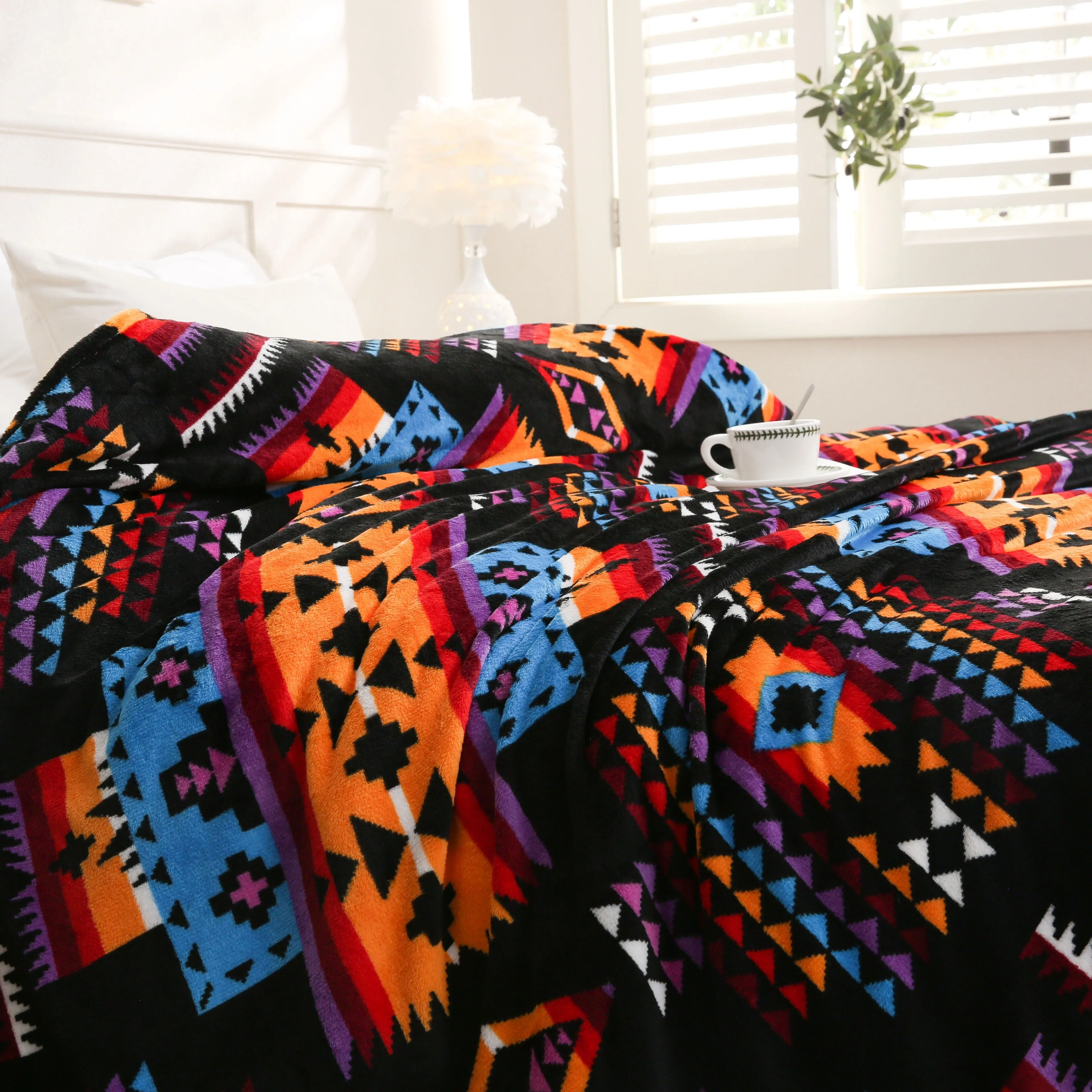 1pc 200GSM Flannel Printed Blanket Autumn And Winter Southwestern  Geometric Soft And Warm Nap Office Cover