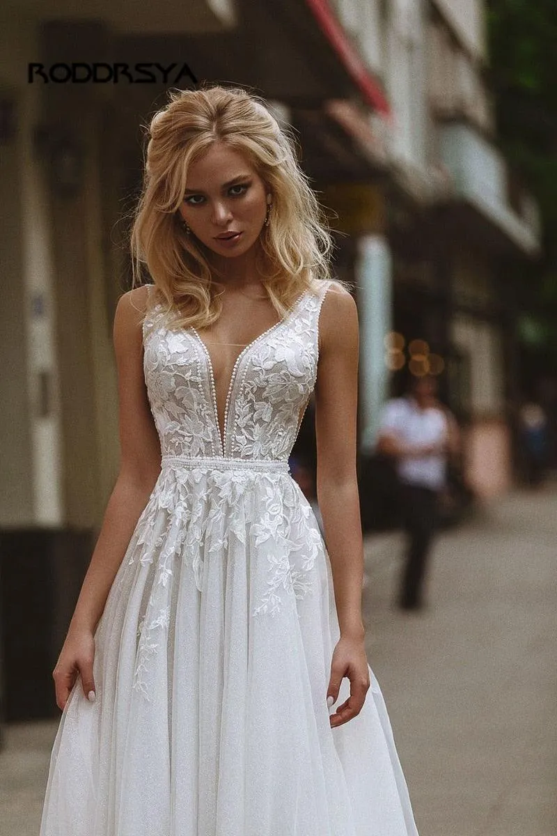 Boho Wedding Dress V-Neck Appliques Lace A-Line Bride Gown