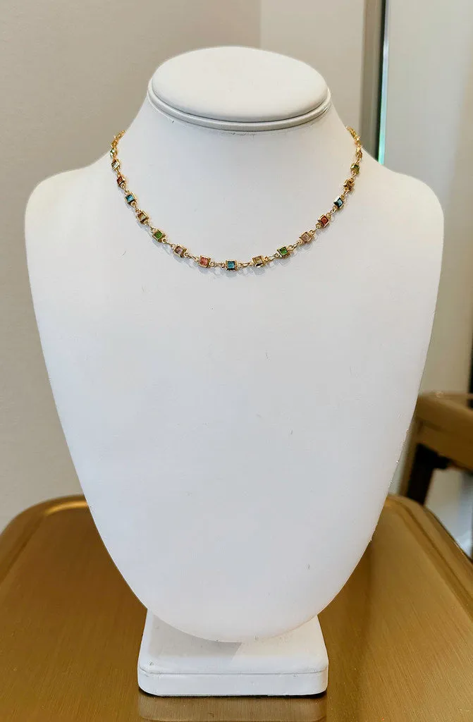 MULTI COLORED RHINESTONE NECKLACE IN SQUARE