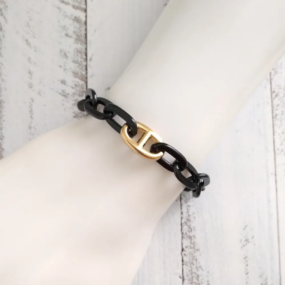 Noir Buckle Paperclip Bracelet