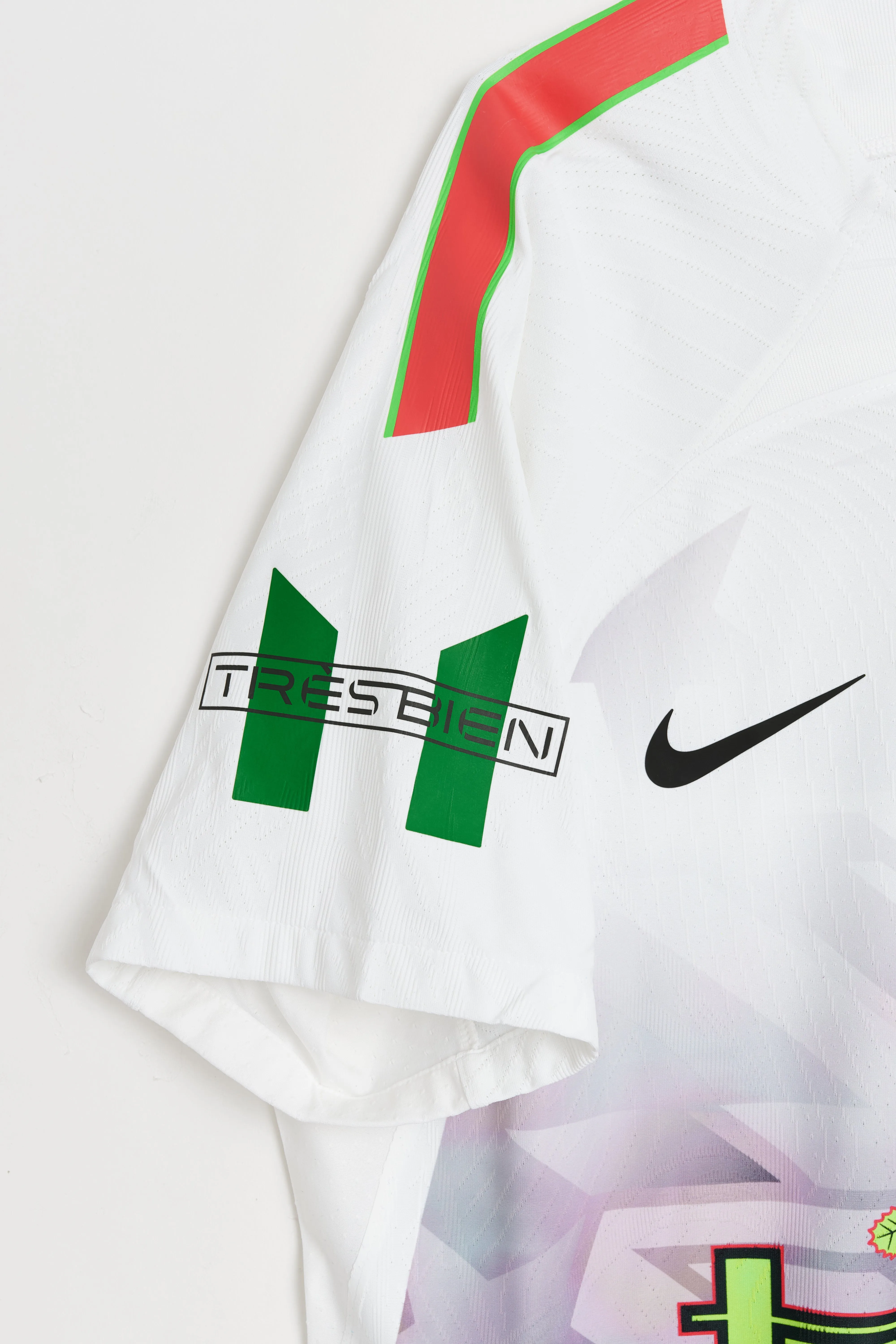 TRÈS BIEN for Nike Vaporknit Home Game Jersey White / Multi