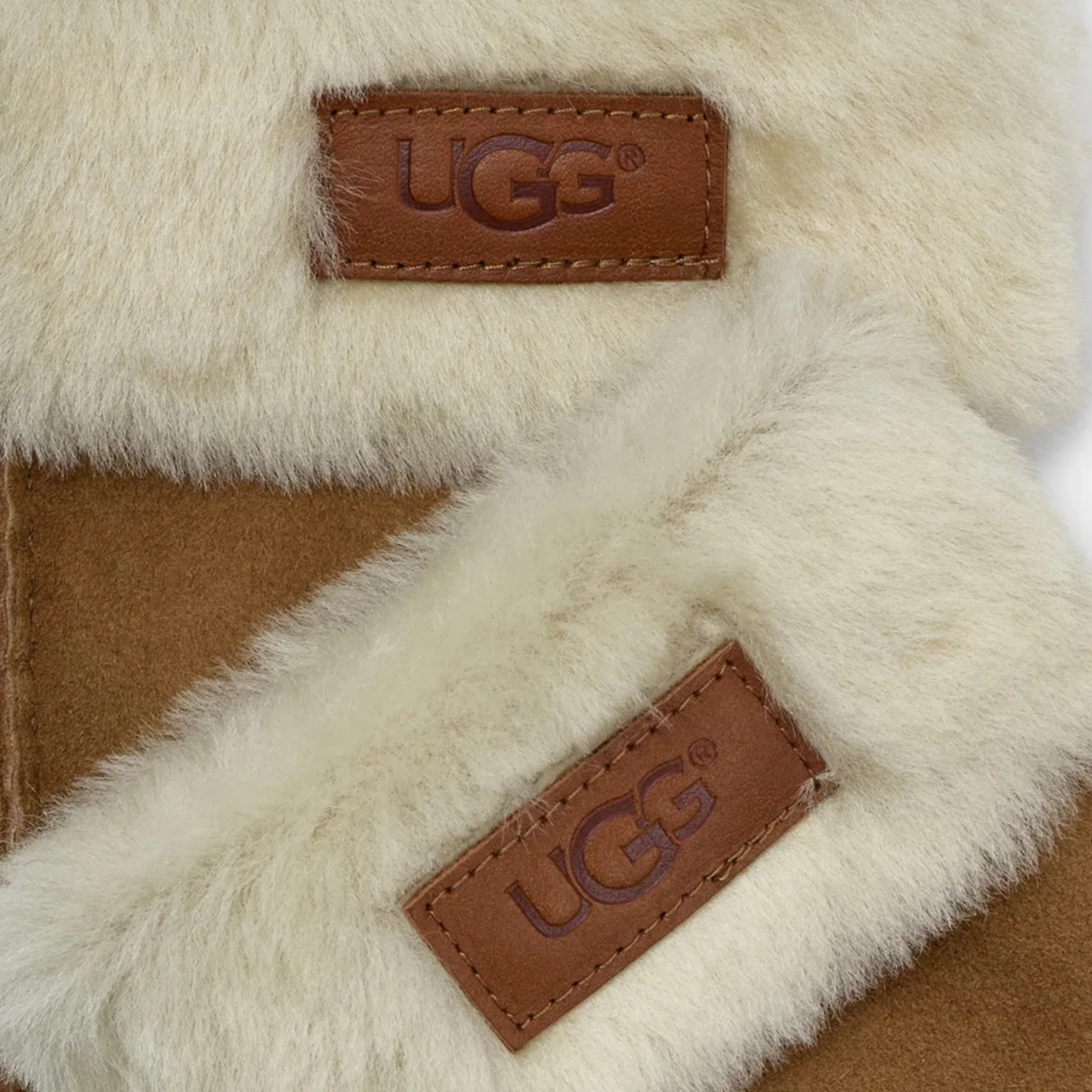 UGG Turn Cuff Glove in Chestnut 17369